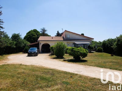 /international/fr/champniers-charente-310100486054/
