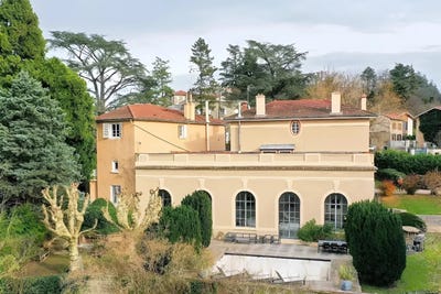 /international/fr/charbonnieres-les-bains-hh-15753306-charbonnieres-les-bains-rhone-310100957162/