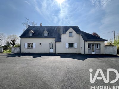 /international/fr/bourgueil-pays-de-la-loire-310106709752/