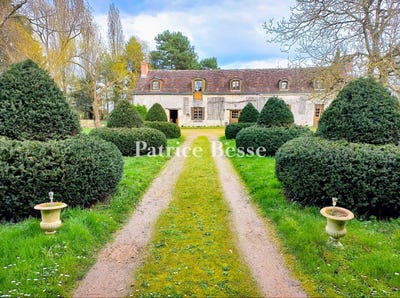 /international/fr/tours-centre-val-de-loire-310107498983/