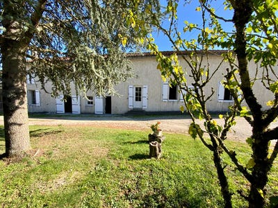 /international/fr/sainte-lheurine-charente-310104866631/