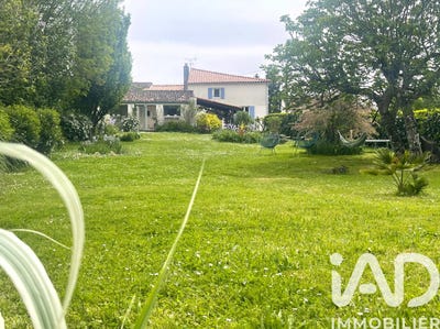 /international/fr/saint-sulpice-d-arnoult-charente-310104858074/