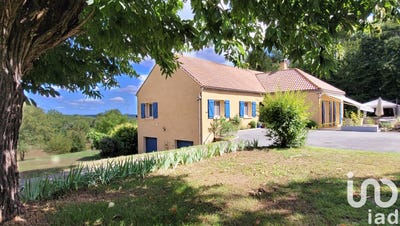 /international/fr/vitrac-auvergne-310102231256/