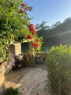/international/fr/saint-savinien-charente-310100988251/?lang=en