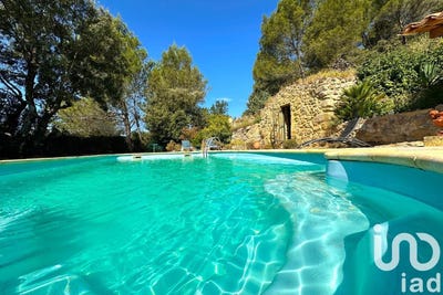 /international/fr/jouques-provence-alpes-cote-d-azur-310098117490/?lang=it