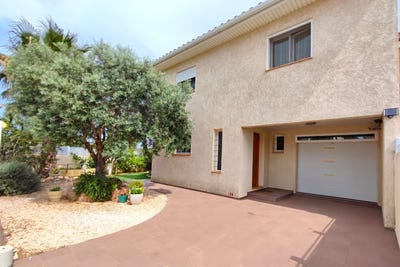 /international/fr/latour-bas-elne-languedoc-roussillon-310102489227/