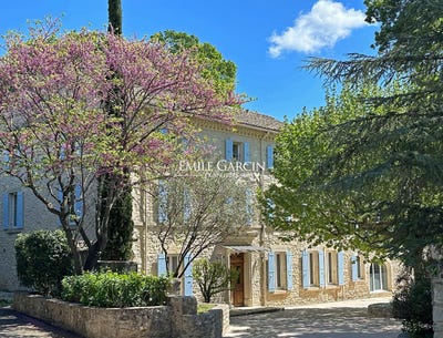 /international/fr/grignan-rhone-120088404008/?lang=id