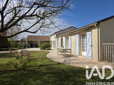 /international/fr/villiers-en-plaine-charente-310106993436/