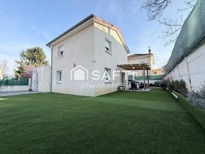 /international/fr/villefranche-sur-saone-rhone-310106997037/