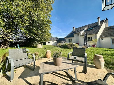 /international/fr/les-allees-de-checy-checy-centre-val-de-loire-310119999426/