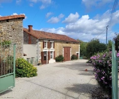 /international/fr/saint-sulpice-de-ruffec-charente-310120048550/