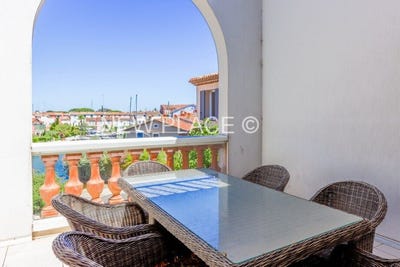 /international/fr/grimaud-provence-alpes-cote-d-azur-310109261327/