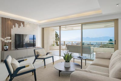 /international/fr/cannes-provence-alpes-cote-d-azur-310120596398/