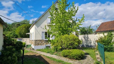 /international/fr/maintenon-centre-val-de-loire-310108422976/