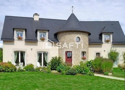 /international/fr/malestroit-brittany-310105626011/