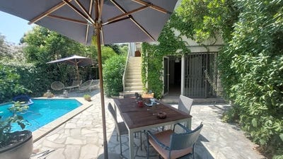 /international/fr/villeneuve-les-avignon-languedoc-roussillon-310109096709/