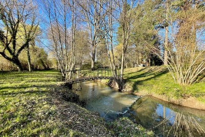 /international/fr/neronde-sur-dore-auvergne-310107708702/