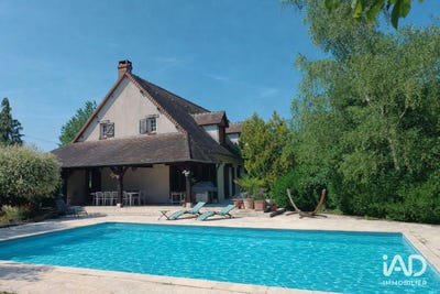 /international/fr/cellettes-centre-val-de-loire-310107443659/