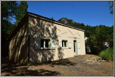 /international/fr/quillan-languedoc-roussillon-310101385355/