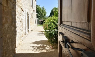 /international/fr/cordes-sur-ciel-midi-pyrenees-310108465346/