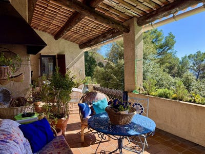 /international/fr/pierrevert-provence-alpes-cote-d-azur-310106606192/