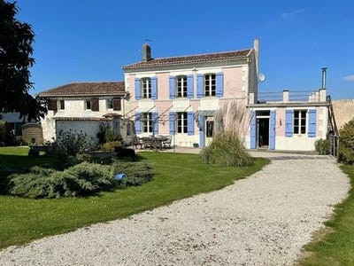 /international/fr/nantille-charente-310099658005/