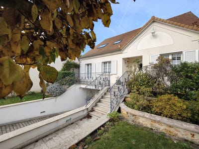 /international/fr/les-clayes-sous-bois-ile-de-france-120089089048/