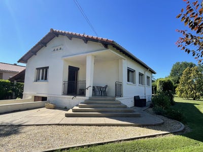 /international/fr/labastide-saint-pierre-midi-pyrenees-310100914420/
