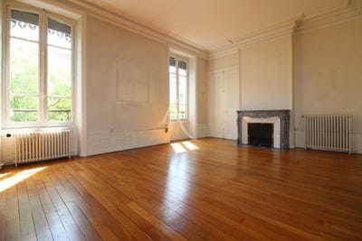 /international/fr/chalon-sur-saone-burgundy-310104471081/