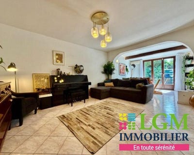 /international/fr/lattes-languedoc-roussillon-310108330436/
