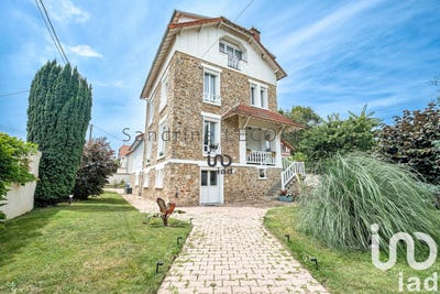 /international/fr/esbly-ile-de-france-310095294409/