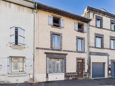/international/fr/riom-auvergne-310106780098/