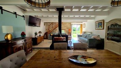 /international/fr/saintes-charente-310104466180/