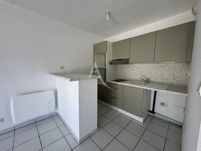 /international/fr/l-isle-jourdain-charente-310108643463/