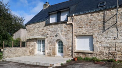 /international/fr/cruguel-brittany-310104473718/