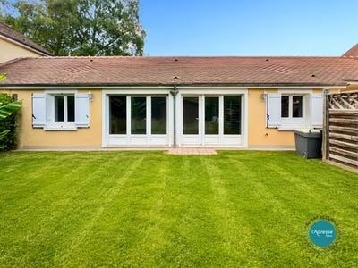 /international/fr/la-ferte-alais-ile-de-france-310108939504/