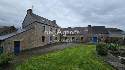 /international/fr/kergrist-moelou-brittany-310104843674/