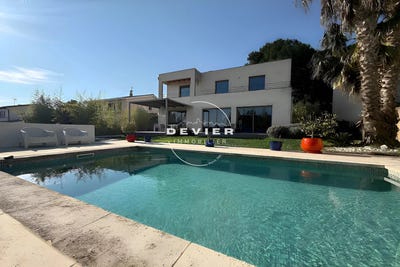 /international/fr/saint-genies-des-mourgues-languedoc-roussillon-310106053859/