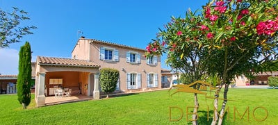 /international/fr/saint-laurent-des-arbres-languedoc-roussillon-310107186021/
