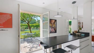 /international/fr/charbonnieres-les-bains-rhone-310108105375/