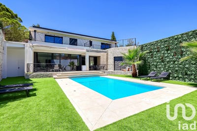/international/fr/nimes-languedoc-roussillon-310100931503/?lang=en