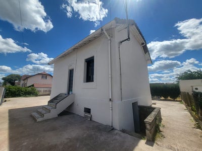 /international/fr/paray-le-monial-burgundy-310108866336/