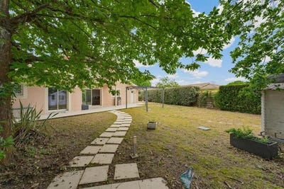 /international/fr/saint-medard-d-eyrans-aquitaine-310108596711/