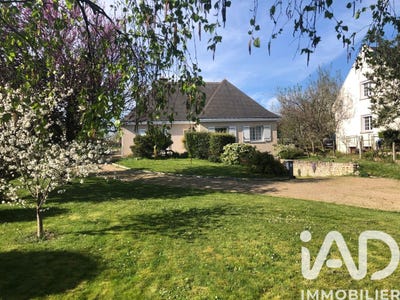 /international/fr/chinon-centre-val-de-loire-310107372033/
