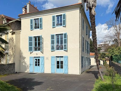 /international/fr/pau-aquitaine-310108264877/