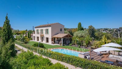 /international/fr/antibes-provence-alpes-cote-d-azur-310101085477/?lang=en