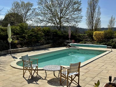 /international/fr/fox-amphoux-provence-alpes-cote-d-azur-310096675726/