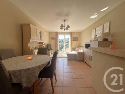 /international/fr/grimaud-provence-alpes-cote-d-azur-310108593021/