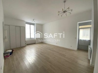 /international/fr/chateaudun-centre-val-de-loire-310108530207/