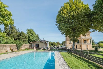 /international/fr/le-pont-de-beauvoisin-rhone-310102991794/